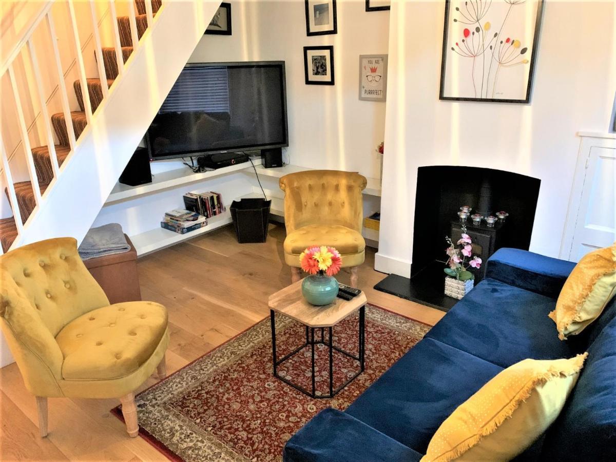 Riverside Channel5 "Holidays Homes In The Sun" Featured Central Canterbury Cottage With Free Parking ภายนอก รูปภาพ
